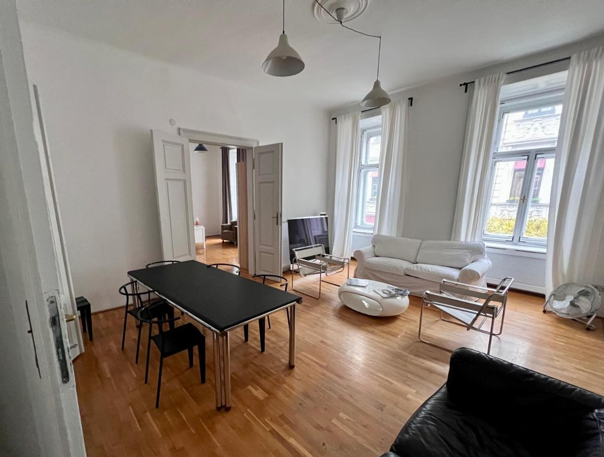 Apartment Vintage Vibes Super Flat